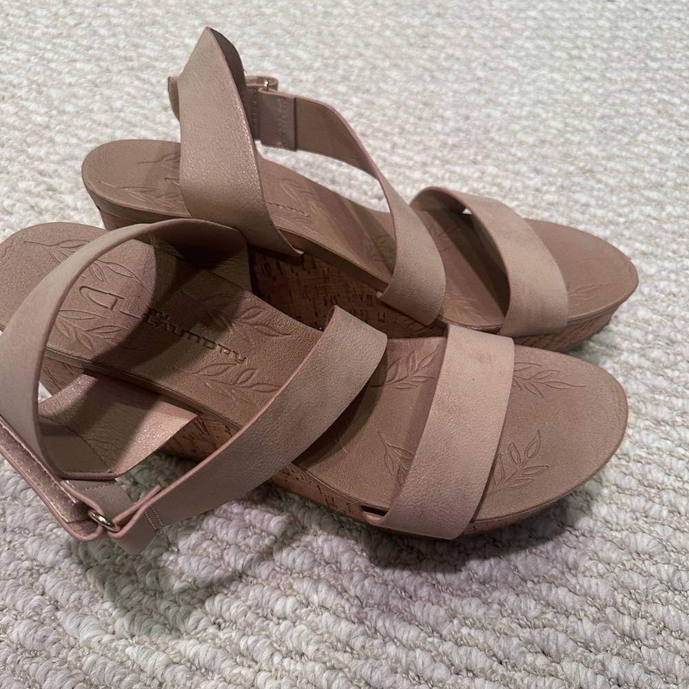 Chinese Laundry Blush Tan Platform Sandals